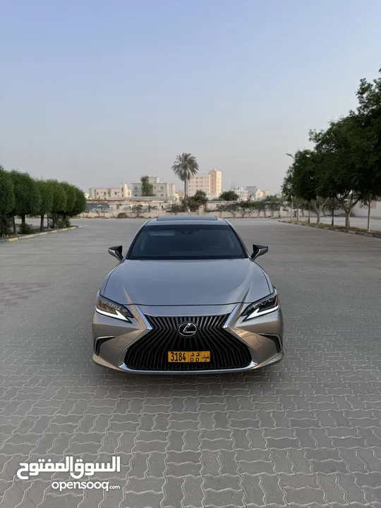 Lexus es 350 luxry (2020)