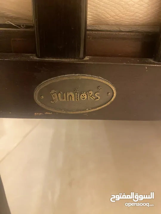 سرير اطفال