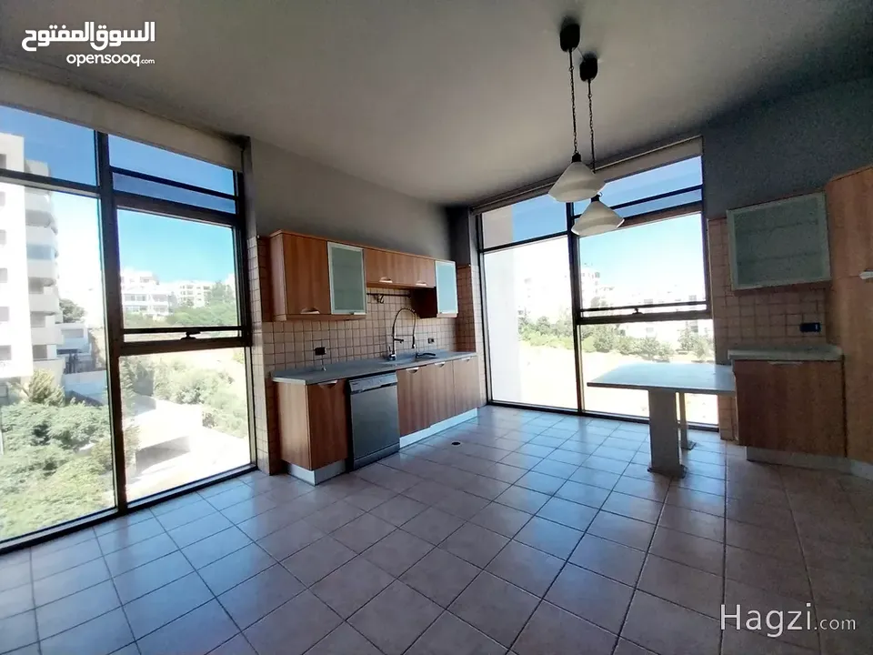 شقة للإيجار في دير غبار  ( Property 34132 ) سنوي فقط