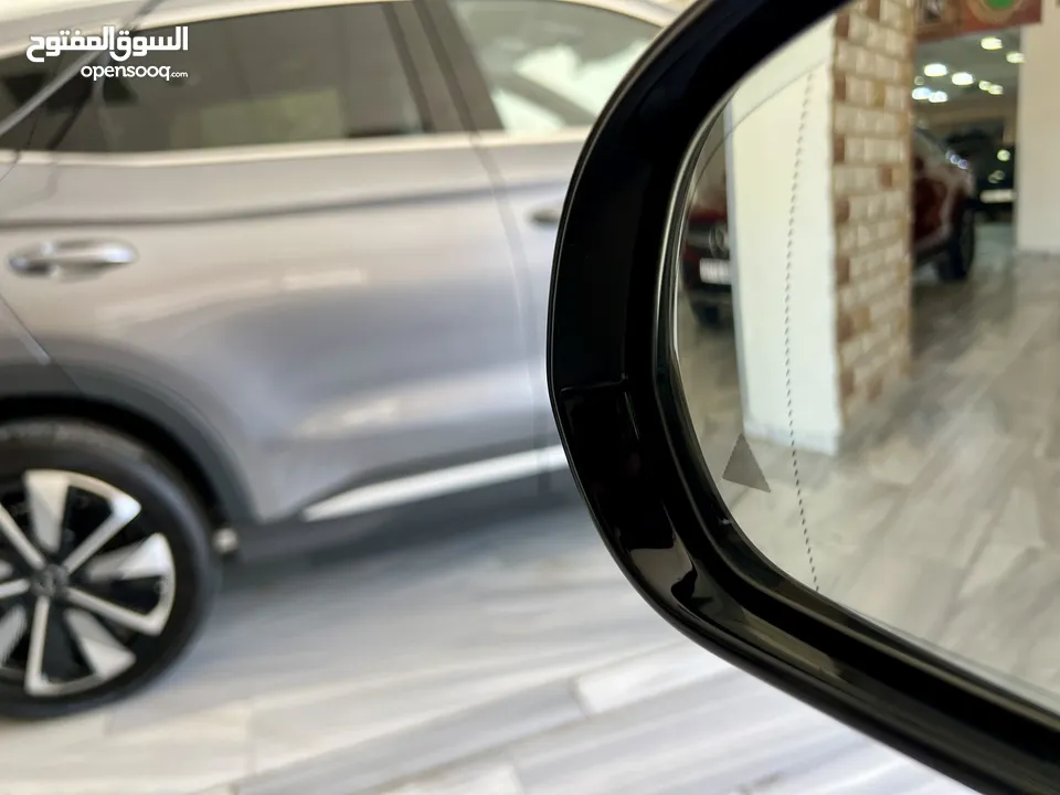 مرسيدس E350 AMG ذهبي 2022 اعلى مواصفات بحالة الزيرو مميزة جدا جمرك جديد