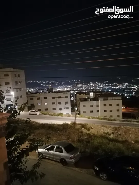 شقه للبيع ابونصير مطله على شارع الاردن