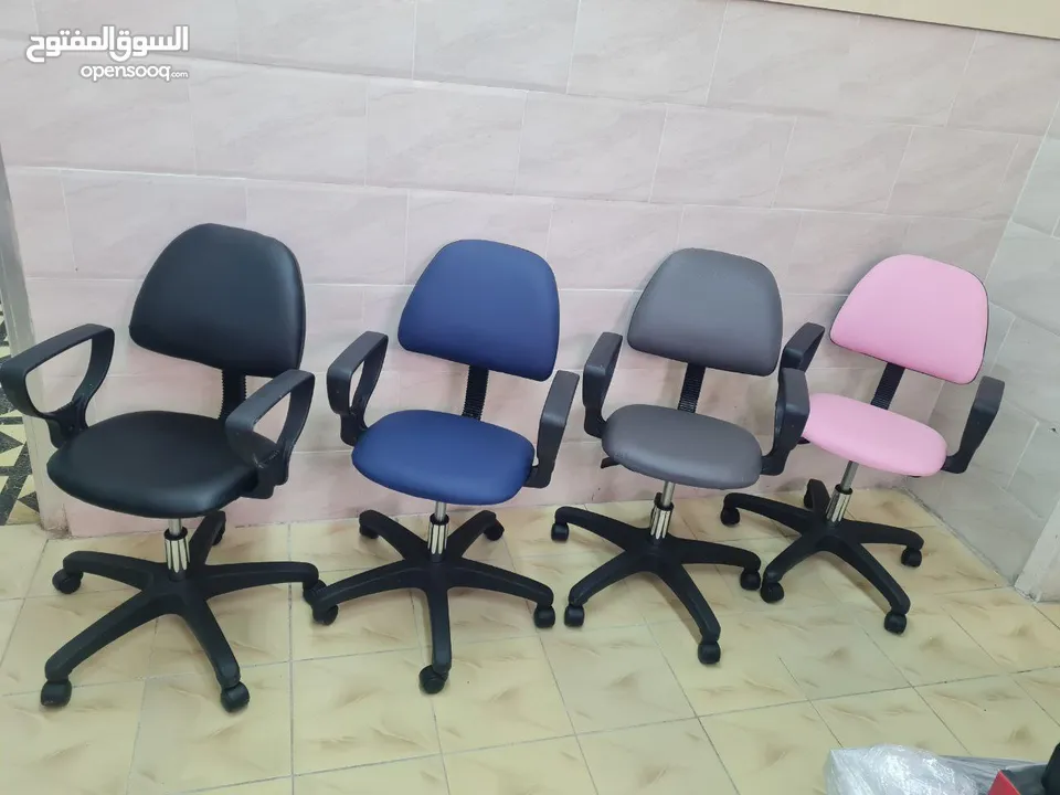 كرسي مختبر جلد ايادي قابلة للفك الوان مميزه مقعد جلد فوم