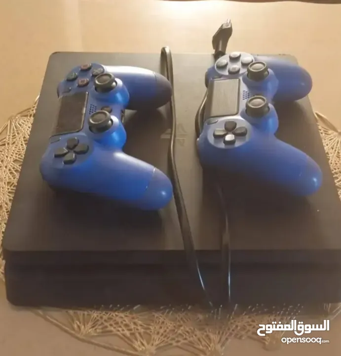 بليستيشن 4 سلم مع ادين والالعاب