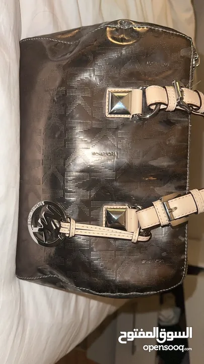 شنطة مايكل كورس اصلية بسعر مغري Micheal kors bag original