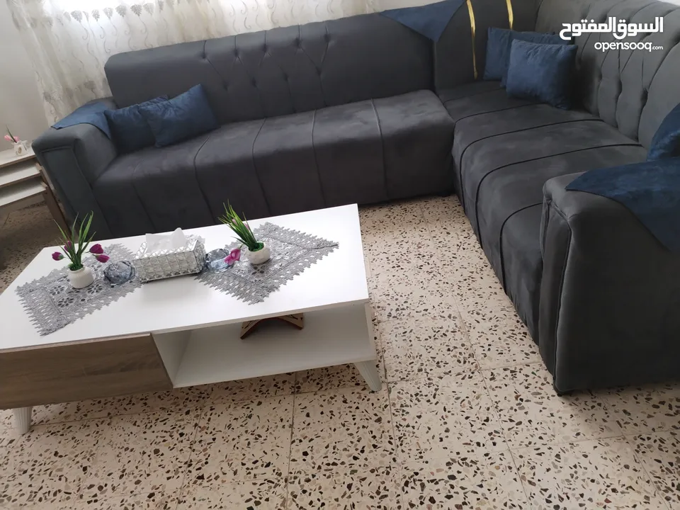 طقم كنب 8 مقاعد مع طاولة