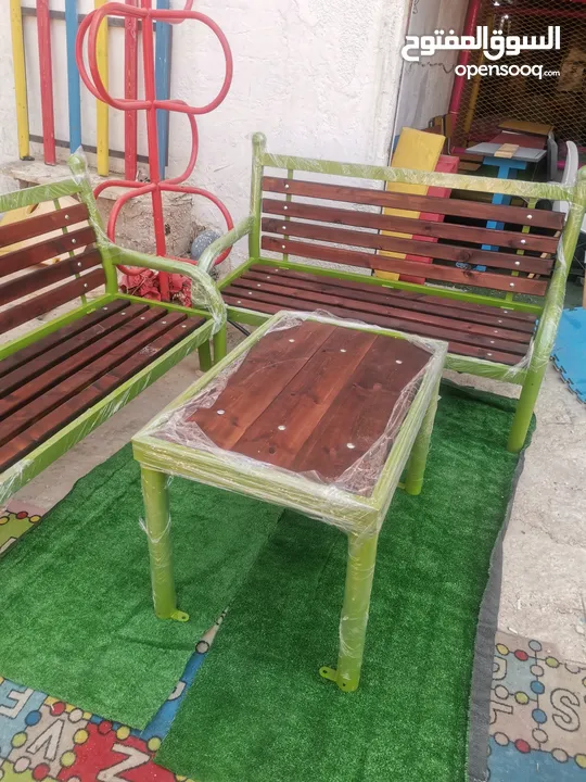 مقاعد حدائق ومزارع وبنشات حديد وخشب سويد متوفر ثلاثي وثنائي ومفرد. خدمة التوصيل لجميع  المحافظات