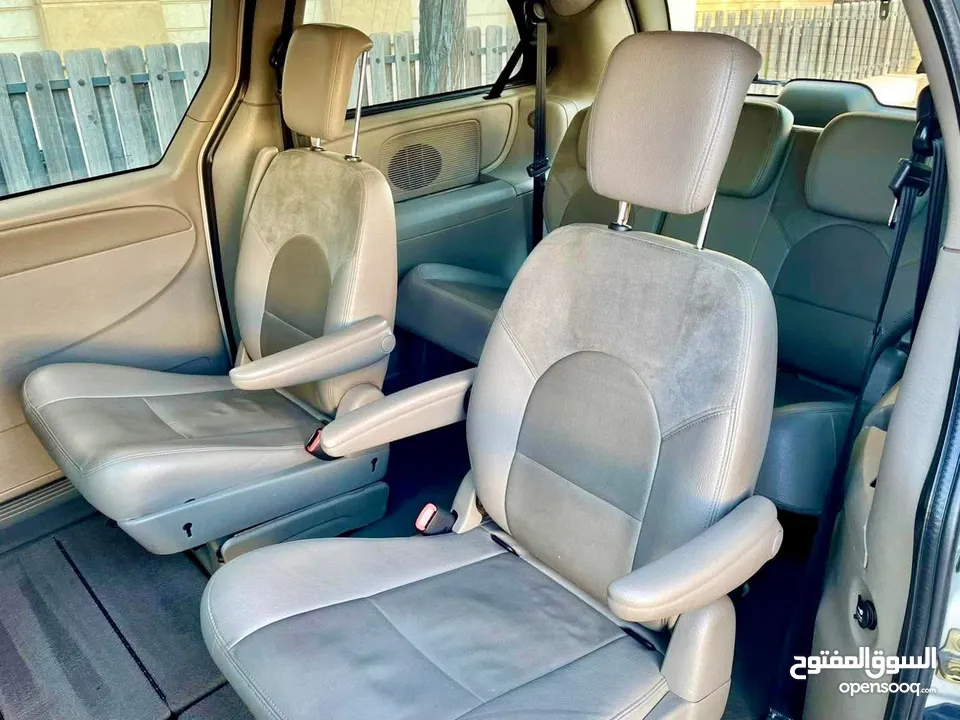 كرايسلر جراند فوياجر بحالة الوكالة وارد الشركة chrysler grand voyager (2007) قابل للبدل