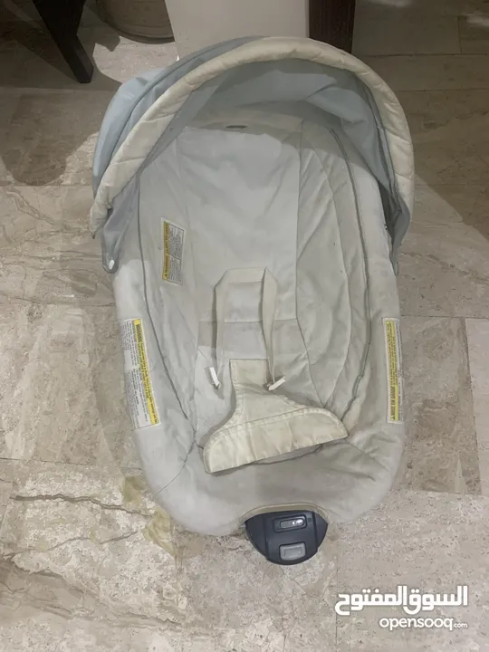سرير اطفال هزاز ( بحاجة الى بطايارات)