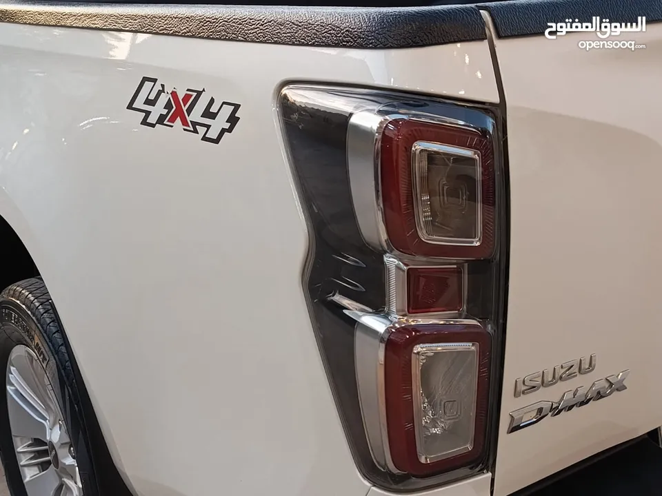 ايسوزو 2022 4*4 فحص كامل/ فل الفل /يمكن التمويل عن طريق المعرض مباشرة بدفعة أولى 12000