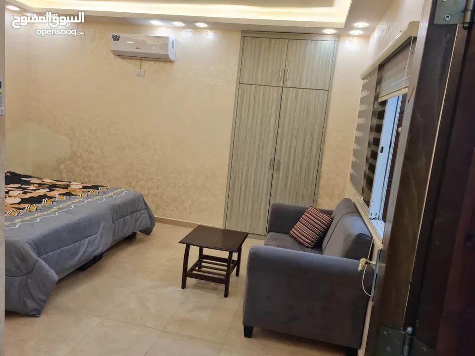 روف مفروش تشطيب سوبر ديلوكس للإيجار