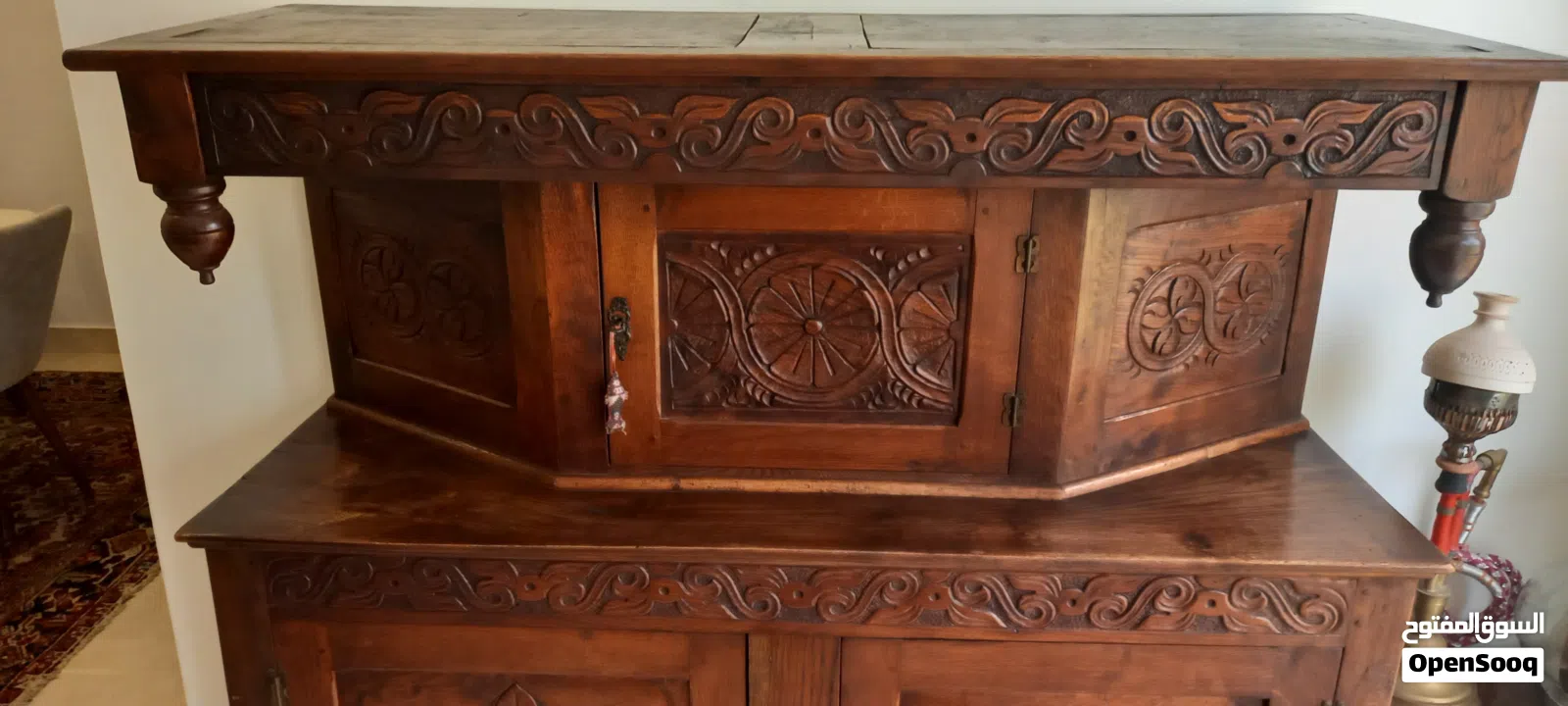 Traditional Carved Wooden Cabinet – Antique Style, Rich Detailing