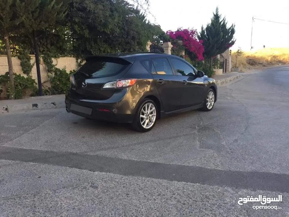 مازدا زوم 3 2014 هاتشباك فحص كامل فل كامل توب نظافة دهان جديد سعر 8600 قابل للتفاوض