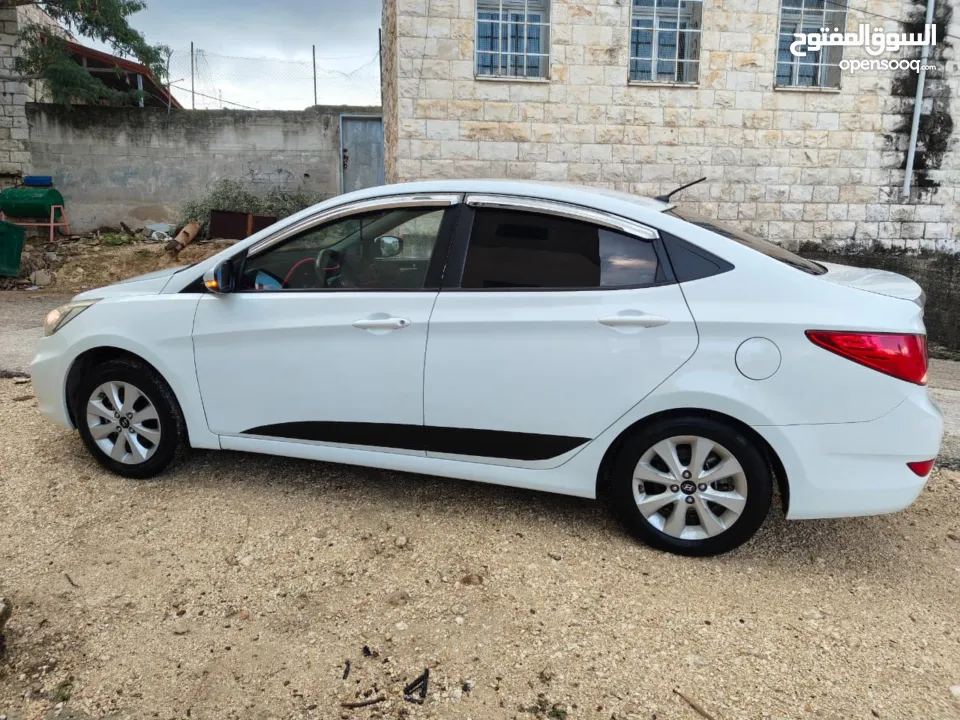 هونداي أكسنت 2015