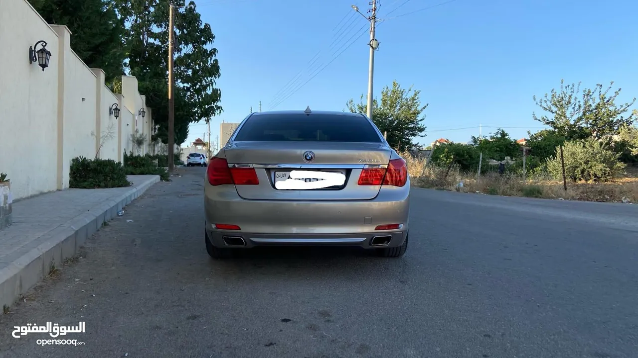 BMW 740LI  للبيع سياره فاخره ومميزه (الصور تتكلم)