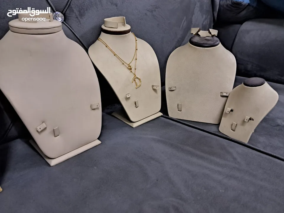 رقاب عرض اكسسوار