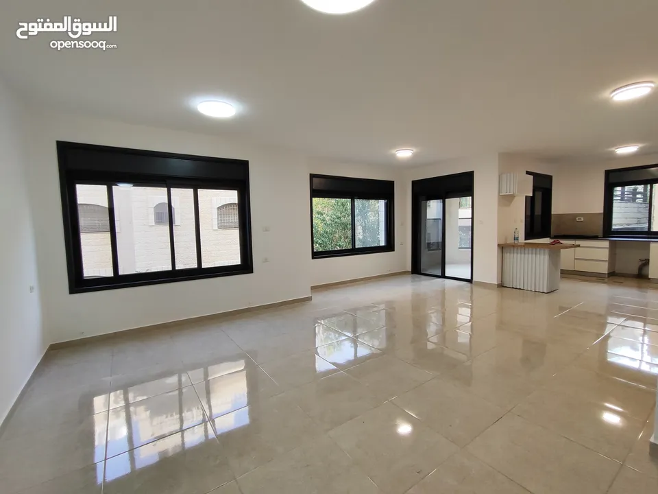 New unfurnished apartment for rent in Ramallah, Al-Tira