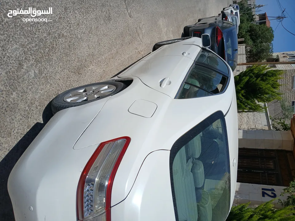 هونداي ايونك و تويوتا كامري للايجار الشهري