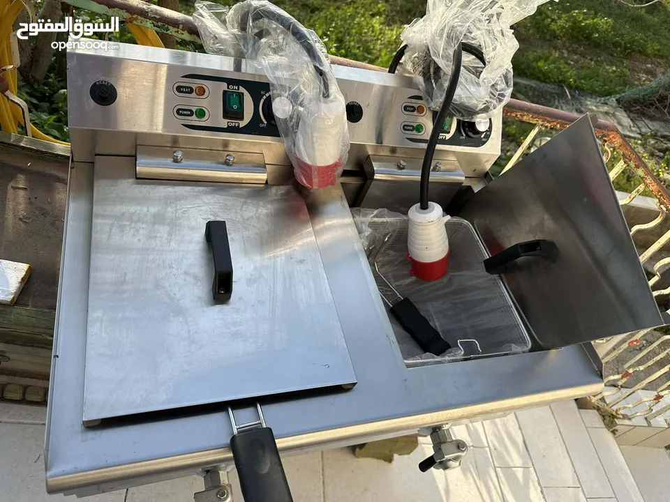 قلاية كهربائية مزدوجة ستانلس ستيل مع حنفيات لتصفية الزيت – بسعر 2000 شيكل