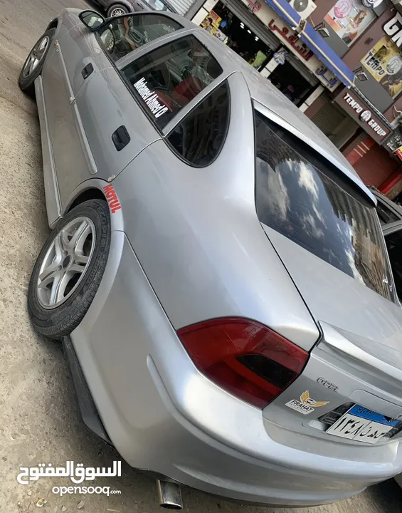 Opel Victra 2000 للبيع