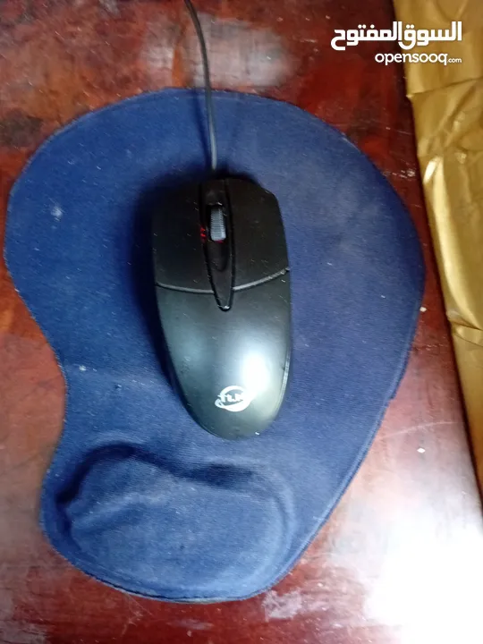 كمبيوتر HP جيل ثامن كامل مع جميع أغراضه ويندوز 10 مفعل أصلي الجهاز طياره حرفيا