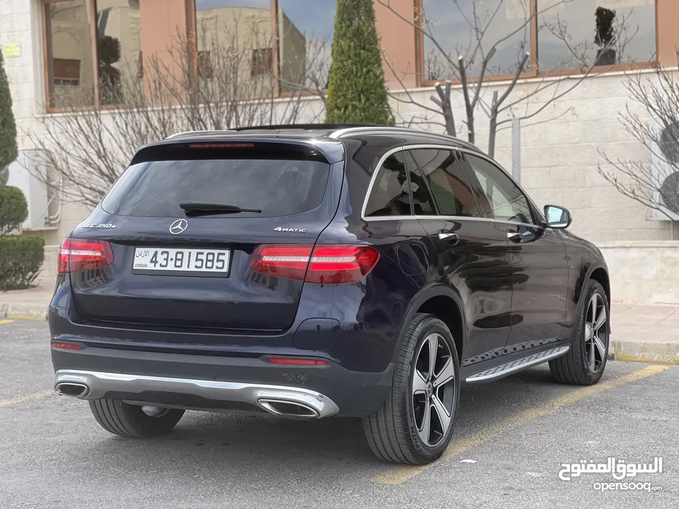 مرسيدس glc 350e هايبرد وكهرباء قمة الفخامة اعلى اضافات 7جيد جمرك جديد 5كاميرات غرفه بيج glc350e