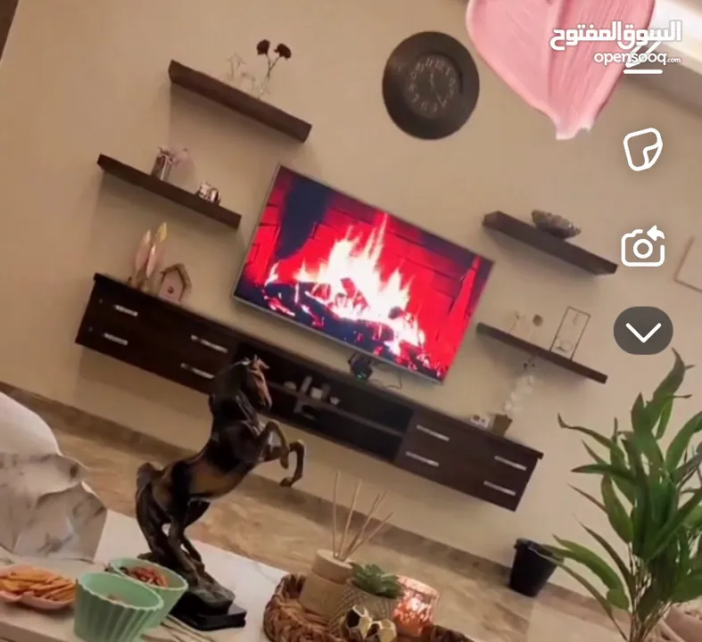 طاولة تلفزيون خشب لاتيه تقيل جدا استعمال خفيف