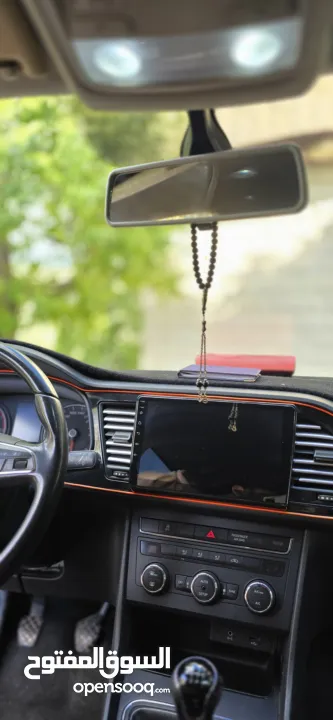 سيات ليون 2017  للبيع