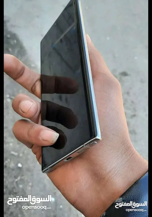 سامسونج نوت 10بلس 5g وكاله جهاز سعره جديد 500 اشتريته قبل ثلاث ايام وقت و انكسر اخذت ب 200 مشالله