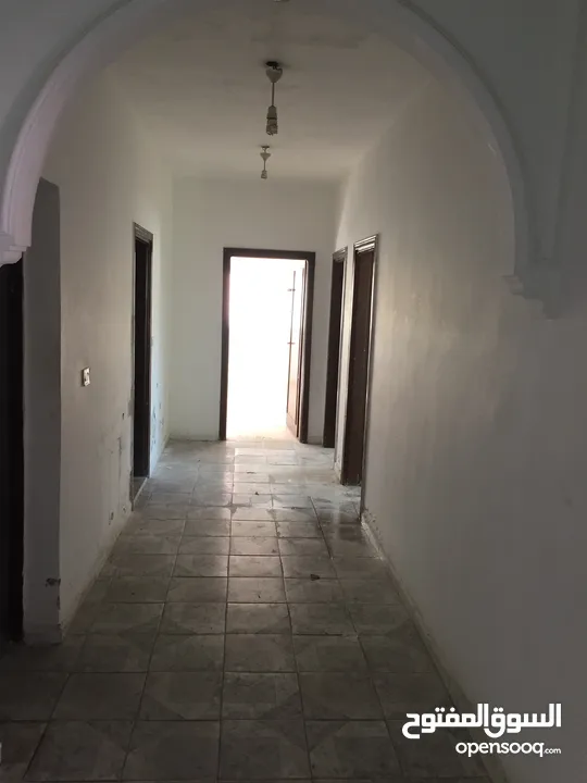 شقه غير مفروشه للايجار