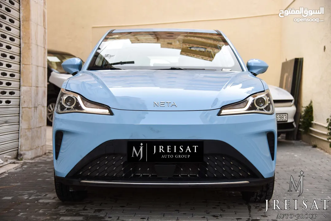 نيتا آيا الكهربائية بالكامل متوفر باللونين الازرق والاخضر 2023 Neta Aya EV SUV