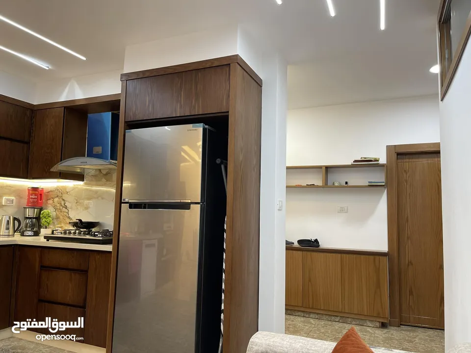 روف للايجار مفروش في اجمل مناطق رام الله والبيرة التواصل مع المالك مباشرة دون وسيط 1500 دولار