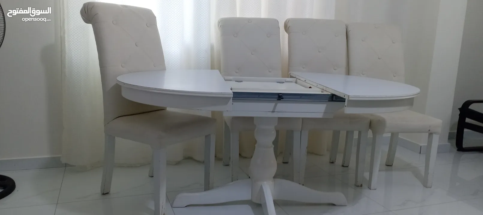 طاولة سفره ايكيا اربع مقاعد