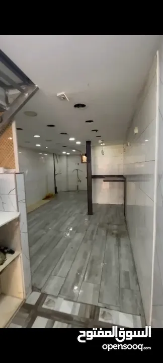 محل تجاري للبيع اخلو بسعر حرق