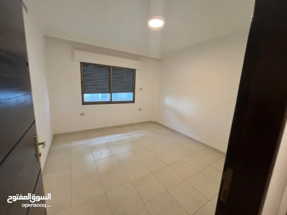 شقة فاخرة سوبر ديلوكس للبيع المستعجل في دير غبار مساحة 108 متر البيع بداعي السفر كاش فقط