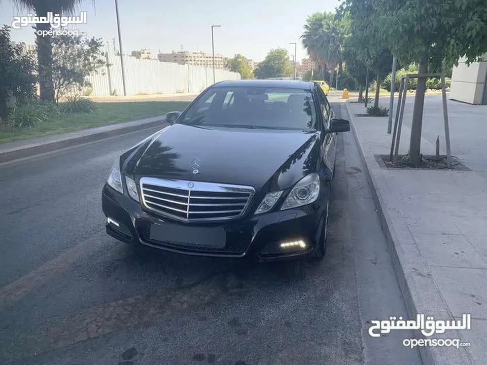 مرسيدس E250 فل الفل عدا البانوراما موديل 2010 بحالة الوكالة