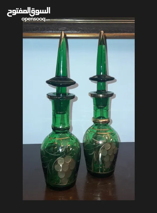 زوج من الزجاج الكرستال التشيكي decanters قديماتوجدا من النوادر تحفه شغل يدوي