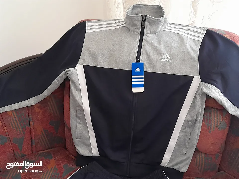 بدلة رياضة اديداس (adidas)