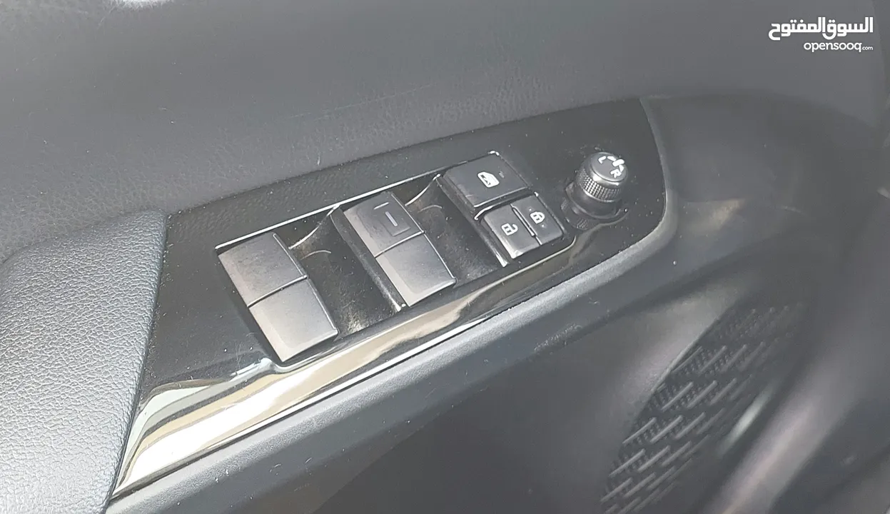 تويوتا بريوس 2022 XLE فحص كامل فل ما عدا الفتحة صنف بيرسونا TOYOTA PRIUS 2022 XLE FULLY LODED