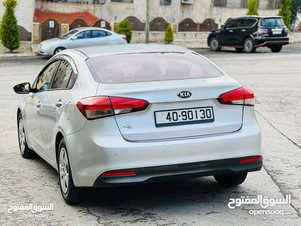 للبيع سيارة Kia K3 2017، سيارة مميزة وجاهزة للاستخدام بسعر مغري