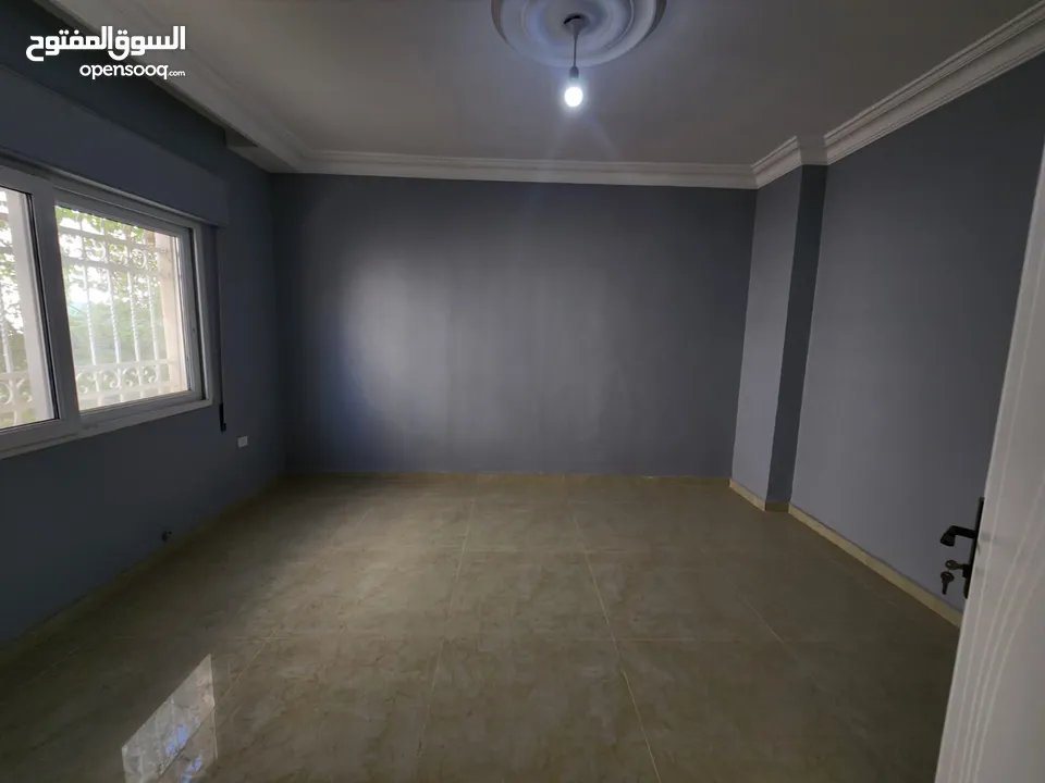شقة طابقية فارغة للبيع في الرابية - ref : 14569