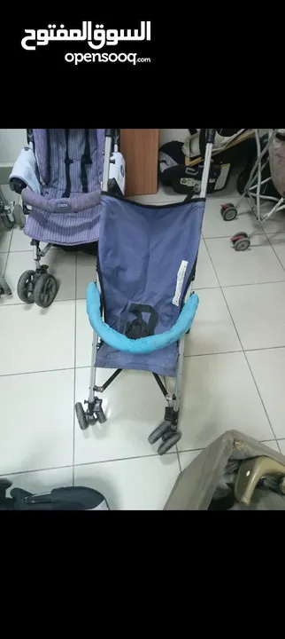 عربات ومقاعد و سراير اطفال بحاله ممتازه للبيع في اربد