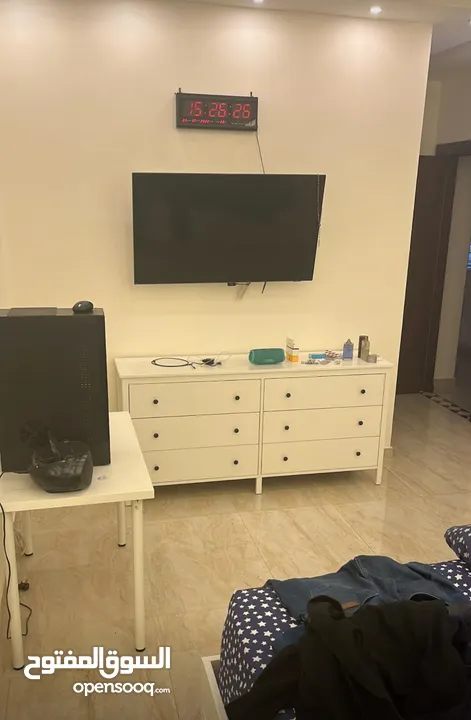 شقة استثمارية للييع يجانب جامعة البتراء