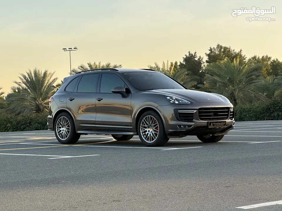 PORSCHE CAYENNE GTS موديل 2016 مواصفات يابانية بحالة ممتازة