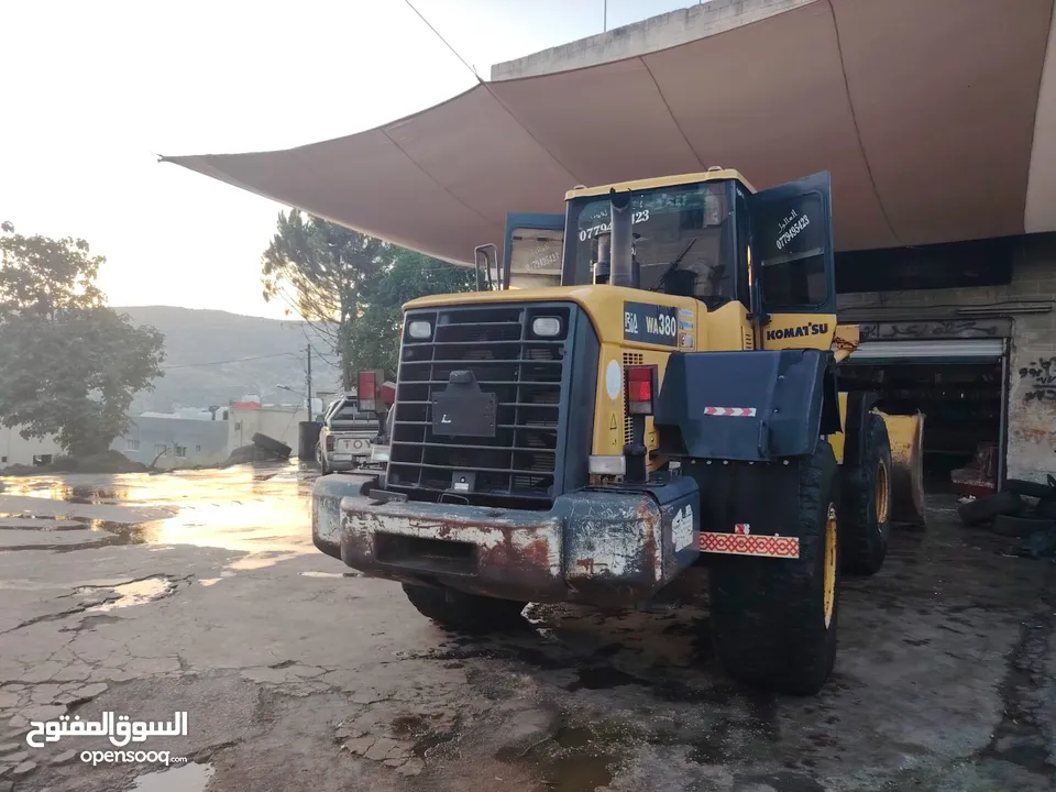 جرافه كوماتسو للبيع موديل 2006 380 داش فايف