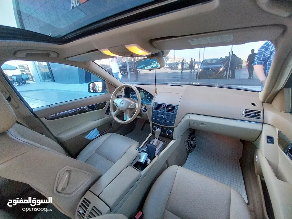 Mercedes-Benz C200 وارد الوكالة و صيانة الوكالة