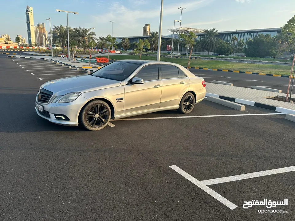 مرسيدس E350 موديل 2010 الحاله ممتازه شرط الفحص