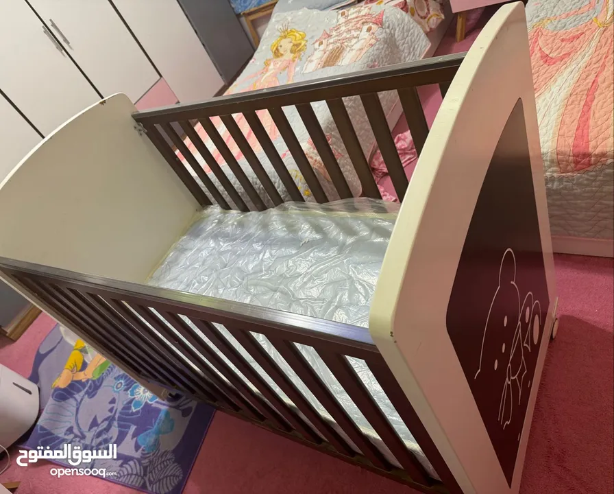 أغراض متنوعة بحال الجديد للبيع