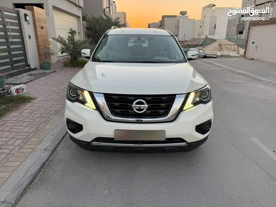 Nissan Pathfinder Model 2018