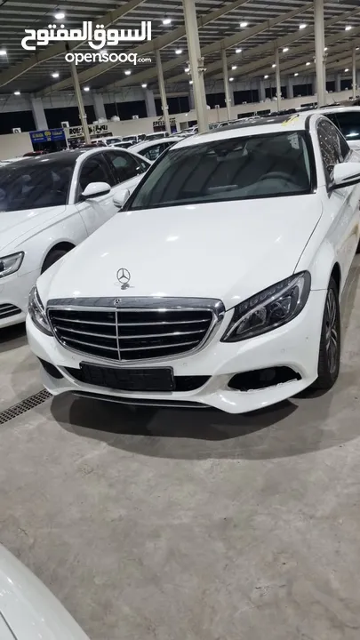 مارسيدس C220 وارد كوري