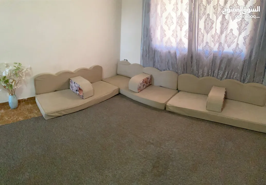 جلسة عربية في مادبا